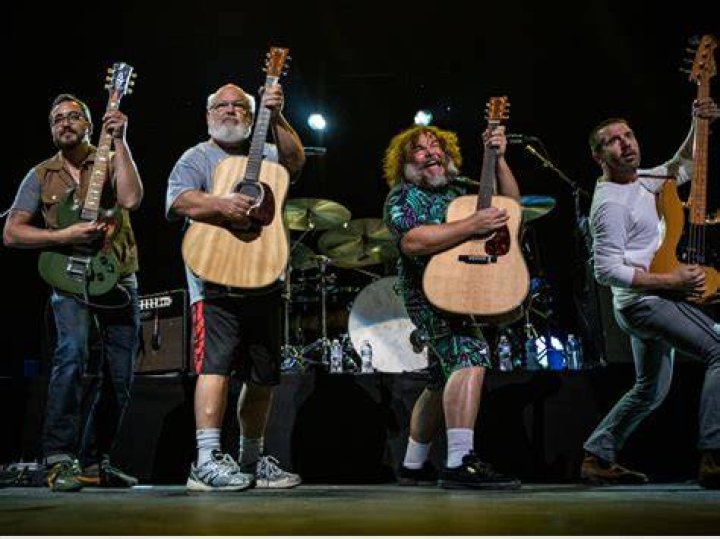 11 legendary photos from Tenacious D's BMO Harris Pavilion show