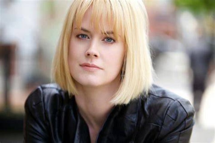 Abigail Hawk&rsquo;s Measurements, Wiki, Bio, Height, Husband, Married, Kids