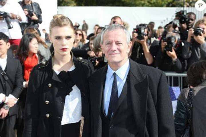 Francis Huster et Gaia, &laquo;un faux couple&raquo; ? Paris Match r&eacute;pond