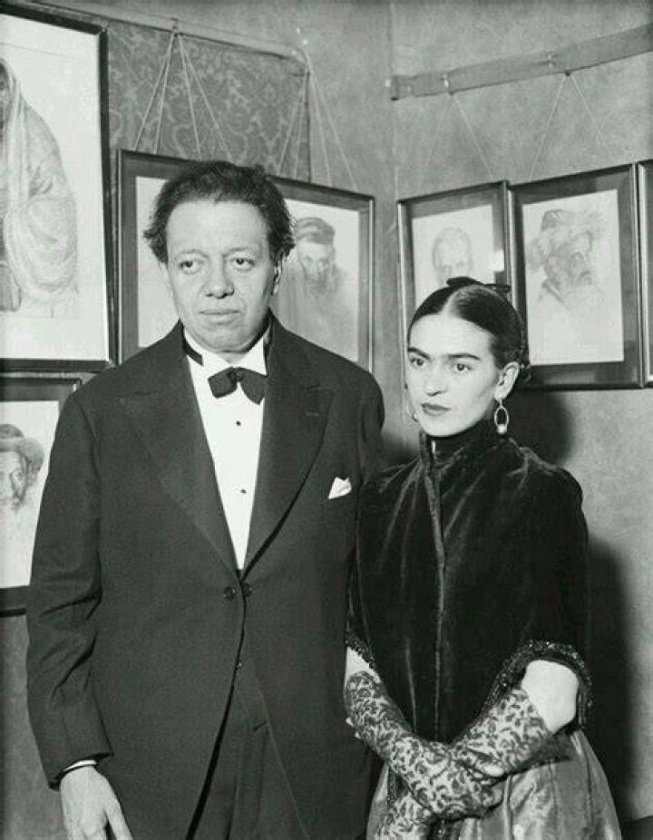 Frida kahlo and husband, artist Diego Rivera. Frida kahlo, Fotos de