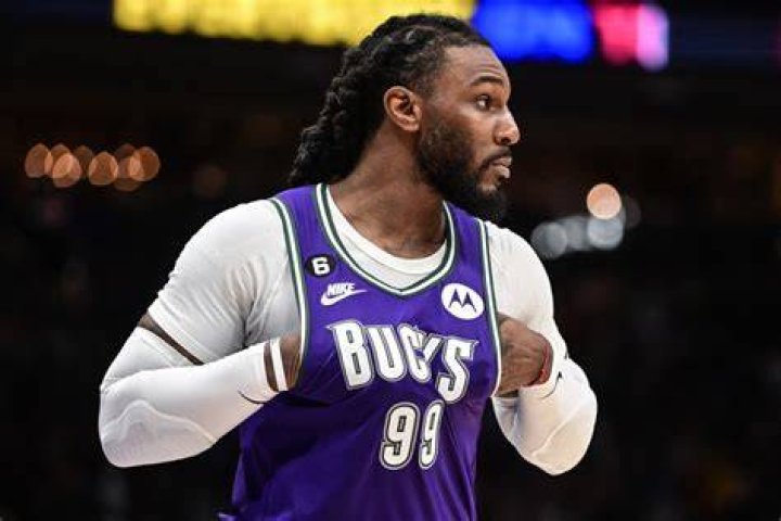 Jae Crowder Brothers How Many Siblings does he have? Parent