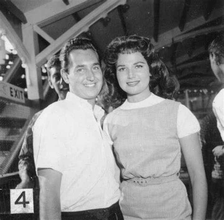 Leba Sedaka Neil Sedaka Photos and Premium High Res Pictures Getty Images